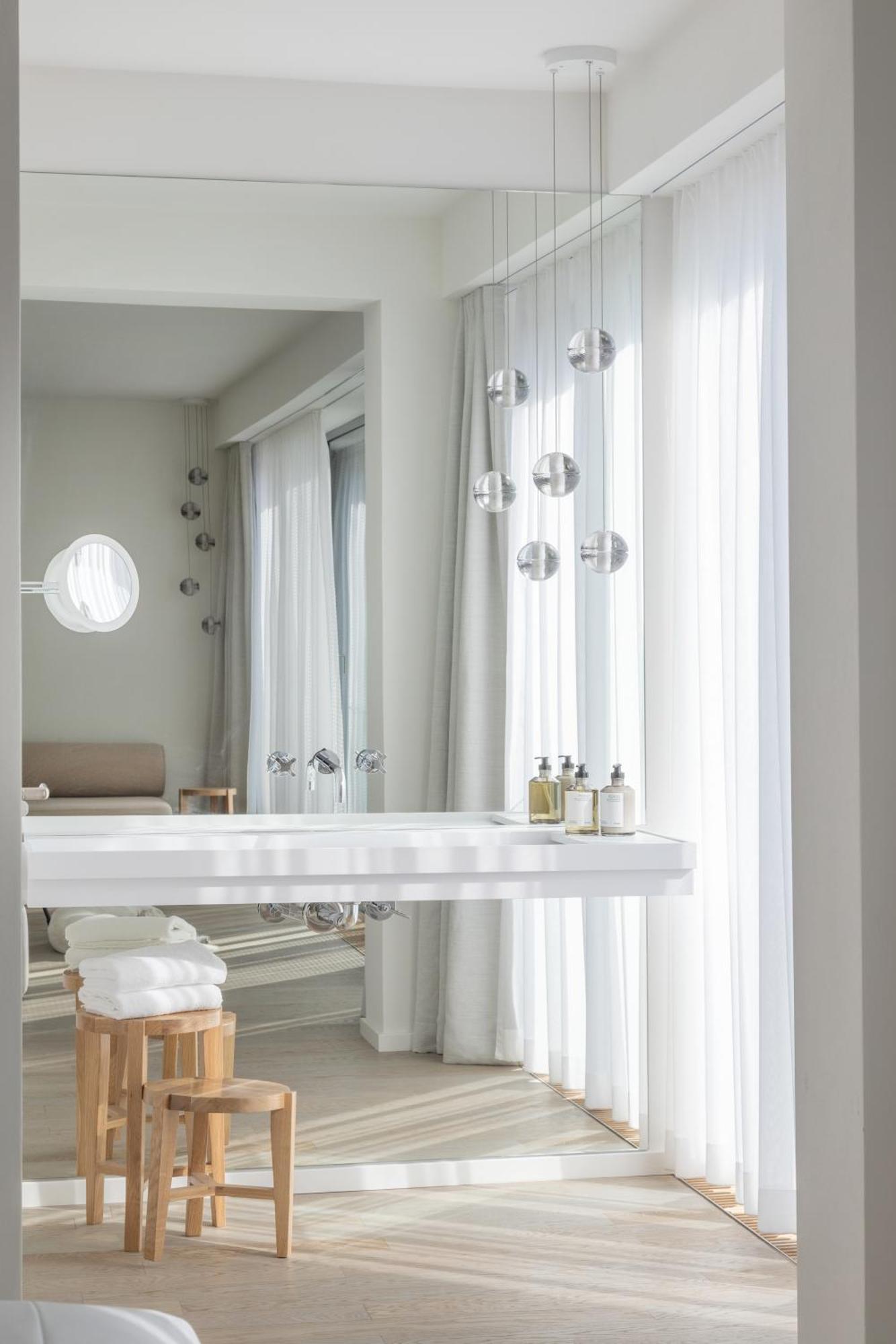 Wilmina Hotel 4*